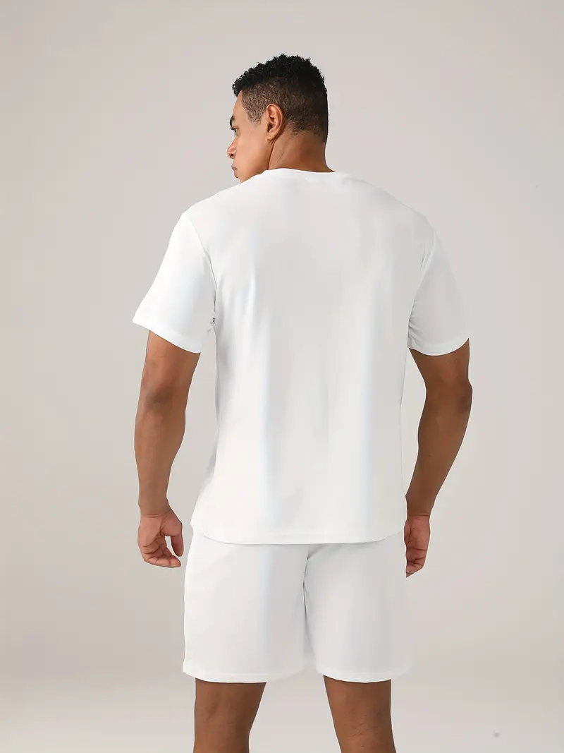 Rahat Baskılı Üç Mevsim Spor Takımı Grafik ve Harf Tasarımı ile 2 Parça Set Polyester Kumaş Hafif Esnek