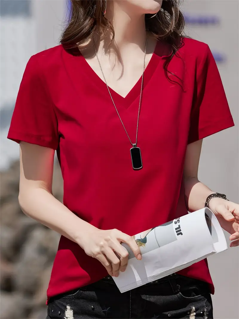 V Yaka Dokuma Slim Fit Kırmızı T-Shirt
