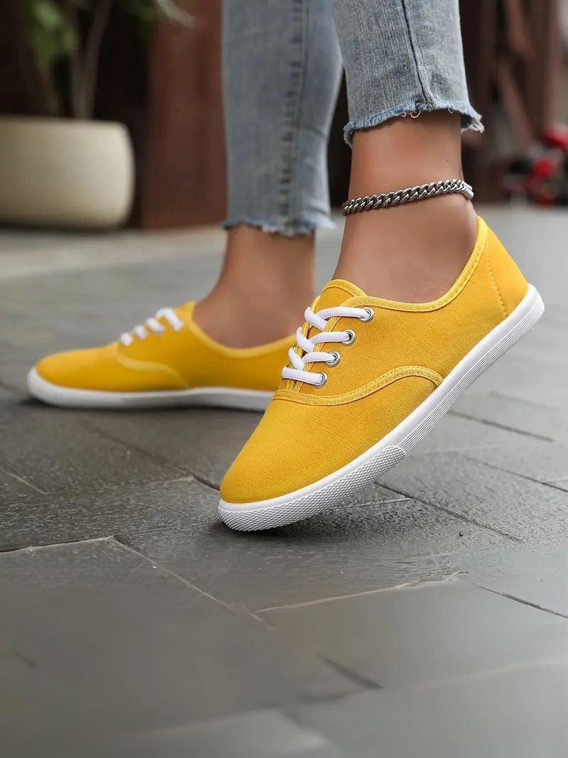 Düşük Tabanlı Bağcıklı Hafif ve Rahat Günlük Kullanım İçin Bej Kadın Sneaker