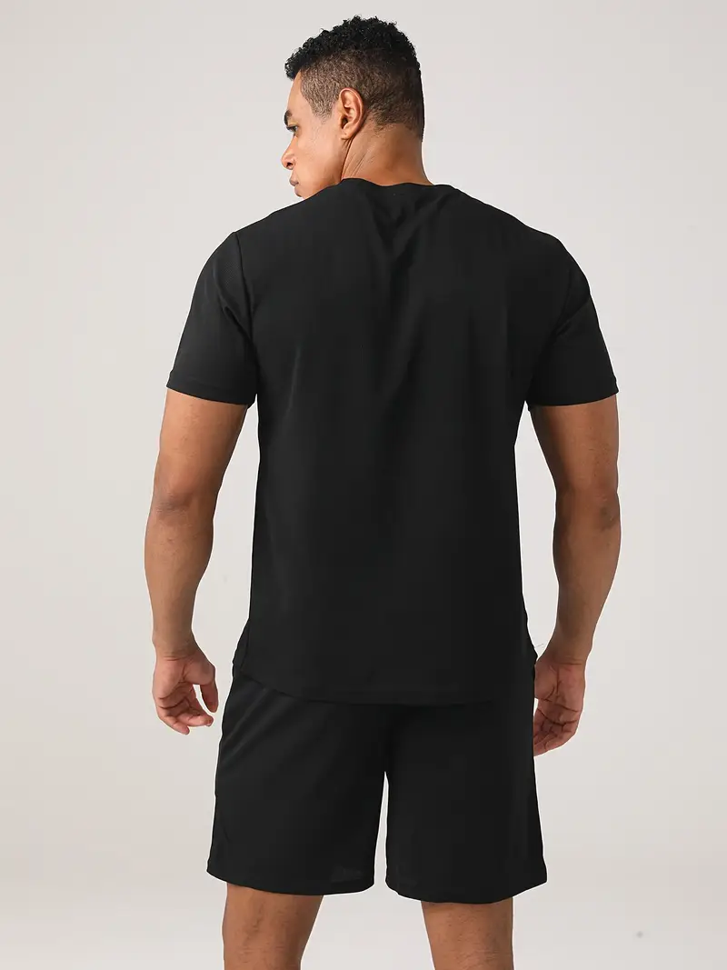 Rahat Baskılı Üç Mevsim Spor Takımı Grafik ve Harf Tasarımı ile 2 Parça Set Polyester Kumaş Hafif Esnek