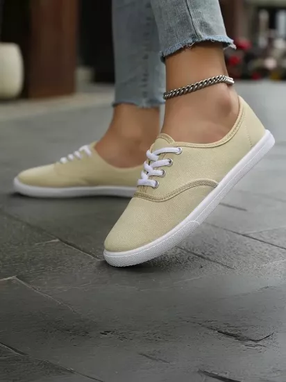 Düşük Tabanlı Bağcıklı Hafif ve Rahat Günlük Kullanım İçin Kahverengi Kadın Sneaker