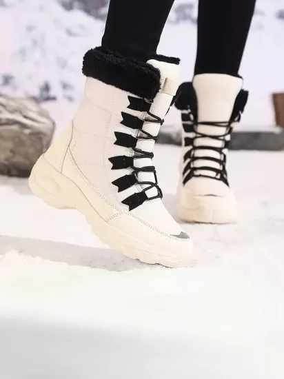 Peluş Astarlı Yüksak Taban Kamuflaj Desenli Rahar ve Şık Beyaz Kadın Bot
